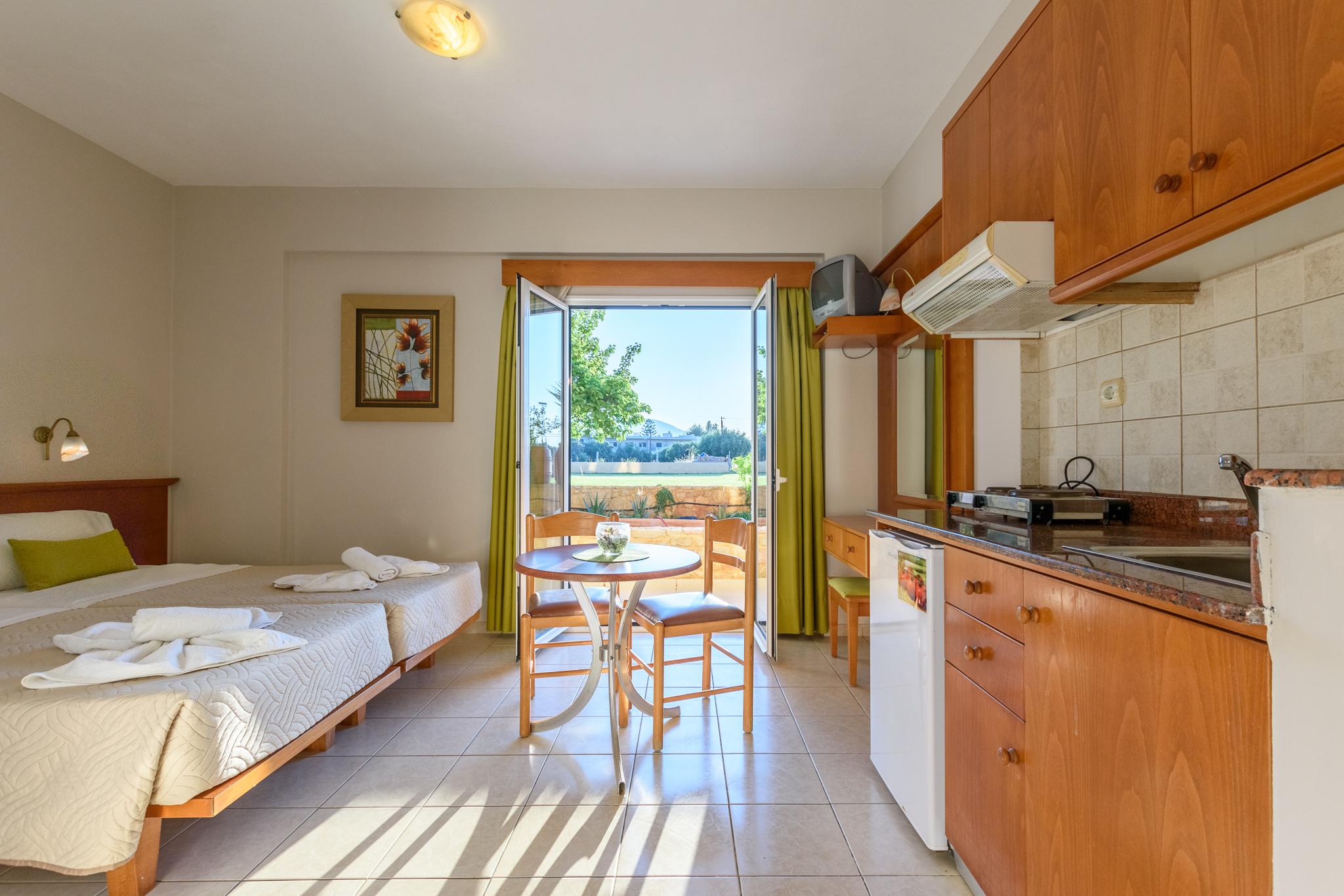 Danelis Studios & Apartments Malia Exterior foto